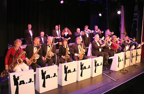 A.J'S BIG BAND - TIMELESS CLASSICS FROM THE GOLDEN YEARS OF SWING